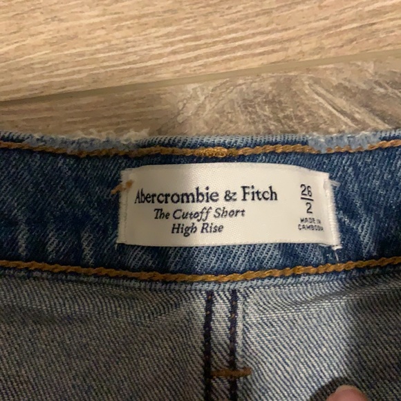 Abercrombie High Rise Shorts - Picture 3 of 3